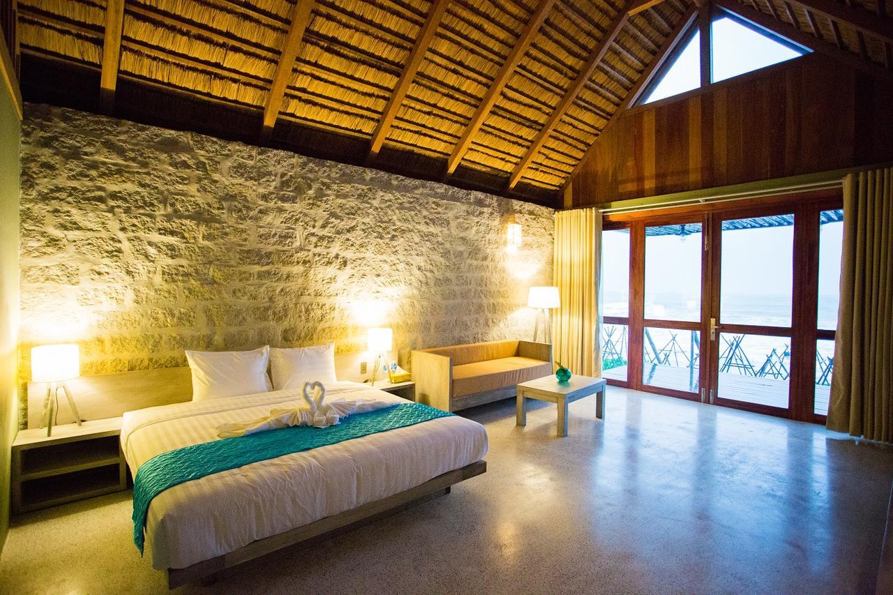 Ocean Front Suite